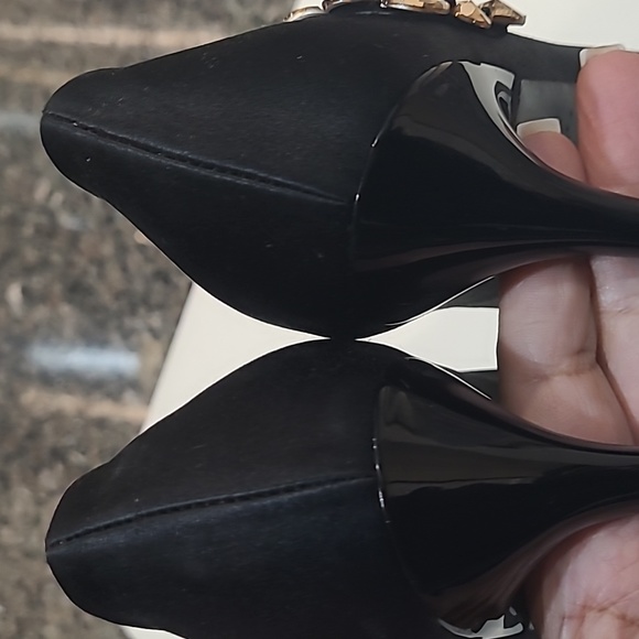 LOUIS VUITTON SATIN HEELS - Picture 10 of 17